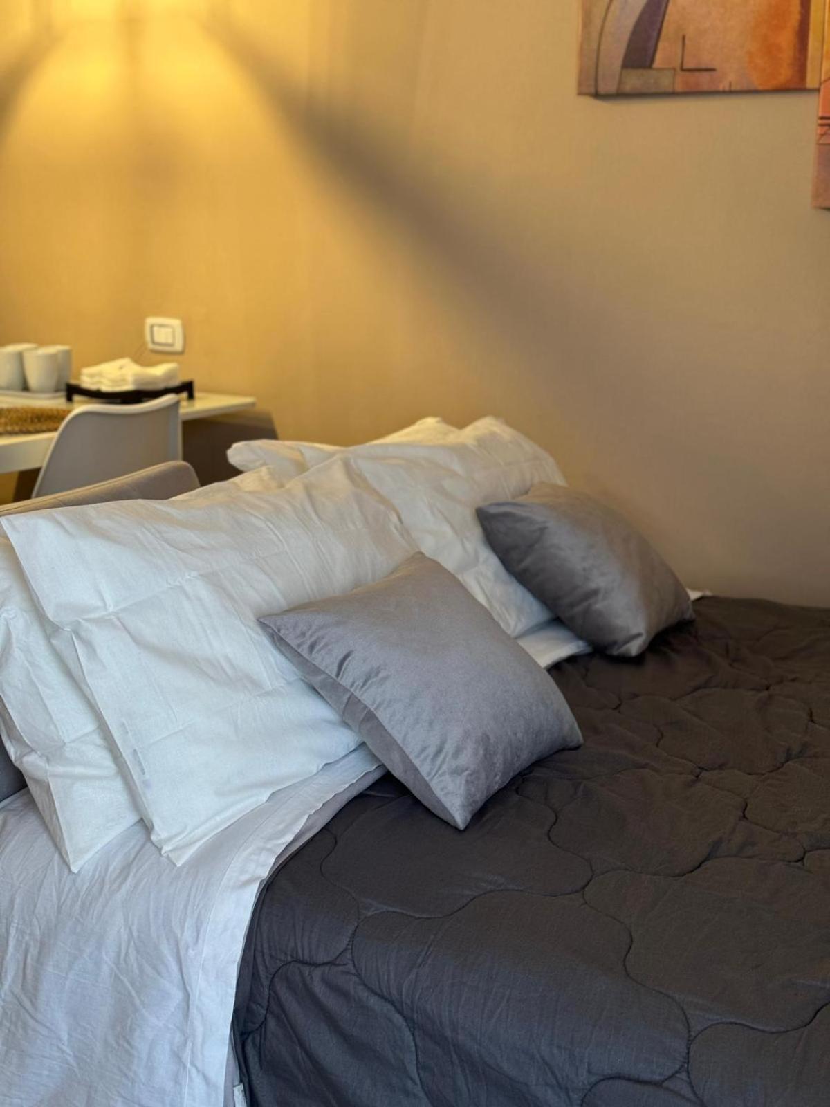 Verdi Apartments Aeroporto di Catania Fontana Rossa Esterno foto
